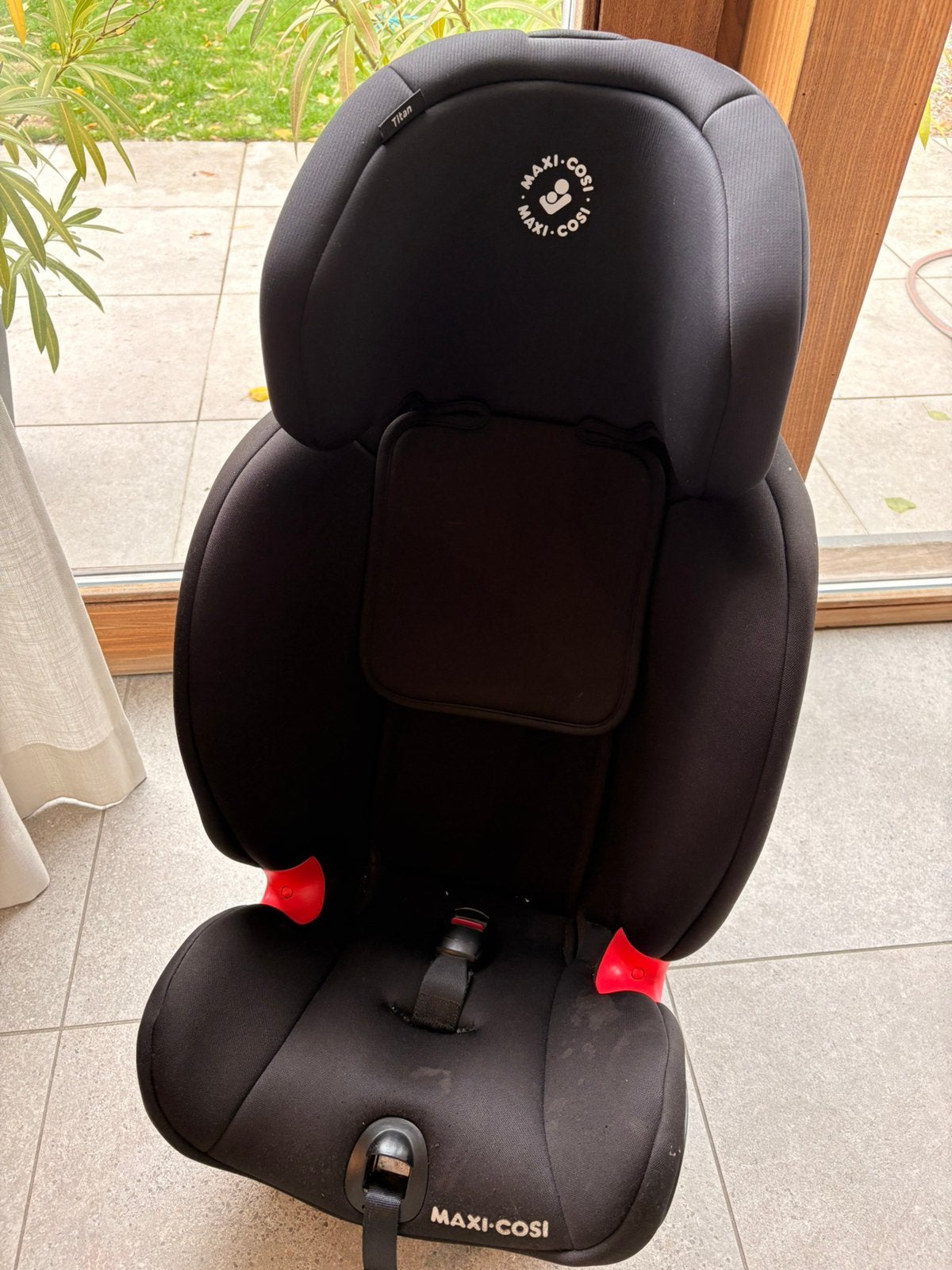 Autostoel maxicosi Titan basic (9 maand-12 jaar), Ophalen, Gebruikt, Maxi-Cosi