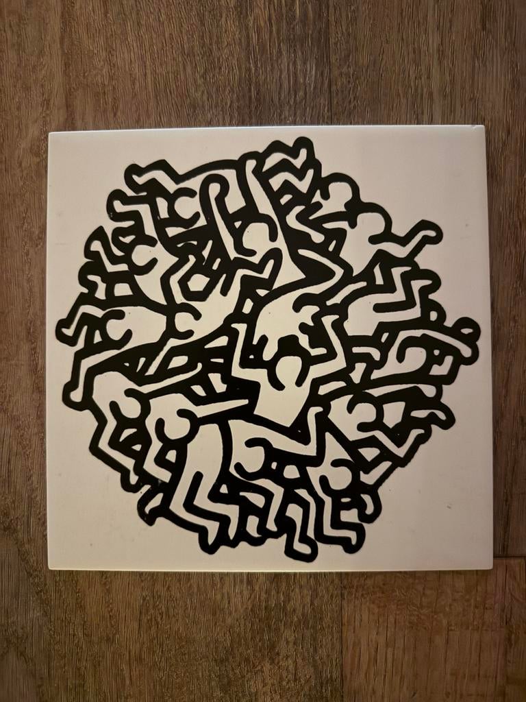 Tegel opdruk keith Haring, Enlèvement ou Envoi