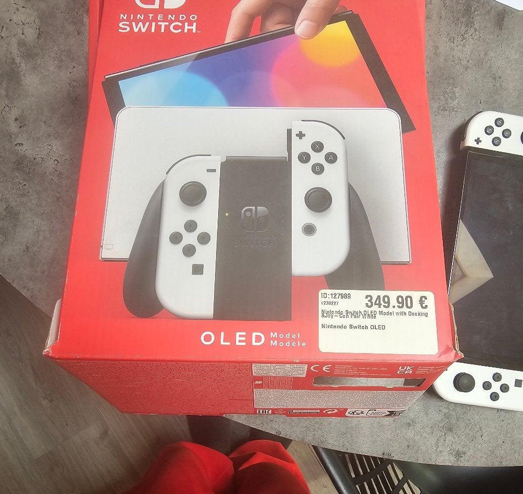 Nintendo switch, 2 spelers, Ophalen of Verzenden, Nieuw