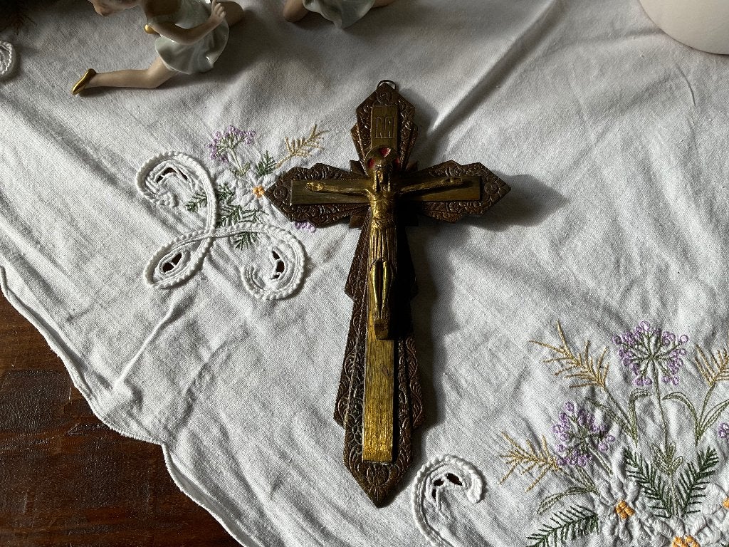Art deco kruisbeeld messing / brons, Ophalen of Verzenden