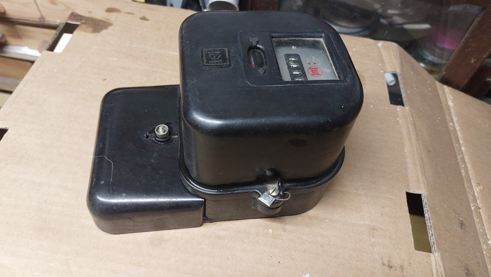 Vintage werkende elektriciteitsmeter. Met aansluitschema, Antiek en Kunst, Ophalen of Verzenden