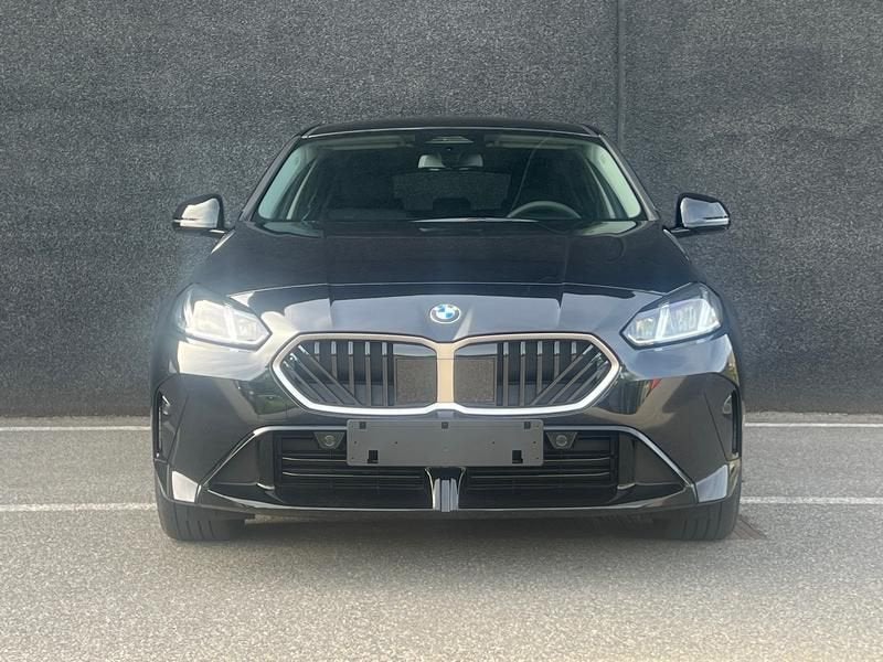 BMW Série 1, Gebruikt, https://public.car-pass.be/vhr/4490e9fc-2d1a-4157-8dee-ba2a49391da0, Zwart, Bedrijf