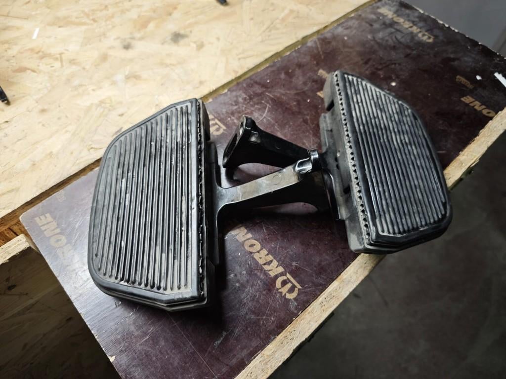 Harley-Davidson Passenger Floorboards, Motoren, Ophalen, Zo goed als nieuw