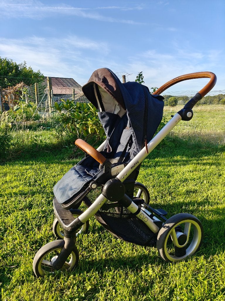 Complete Mutsy Evo Urban Nomad Kinderwagen Set (3-in-1), Kinderen en Baby's, Gebruikt, Duowagen, Mutsy, Ophalen