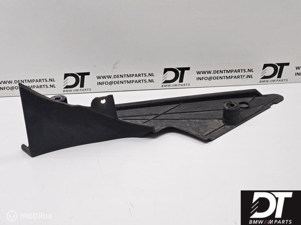 Bodemplaat tank rechts BMW M5 E60 M6 E63 51718040334, Enlèvement ou Envoi, Utilisé, BMW, BMW