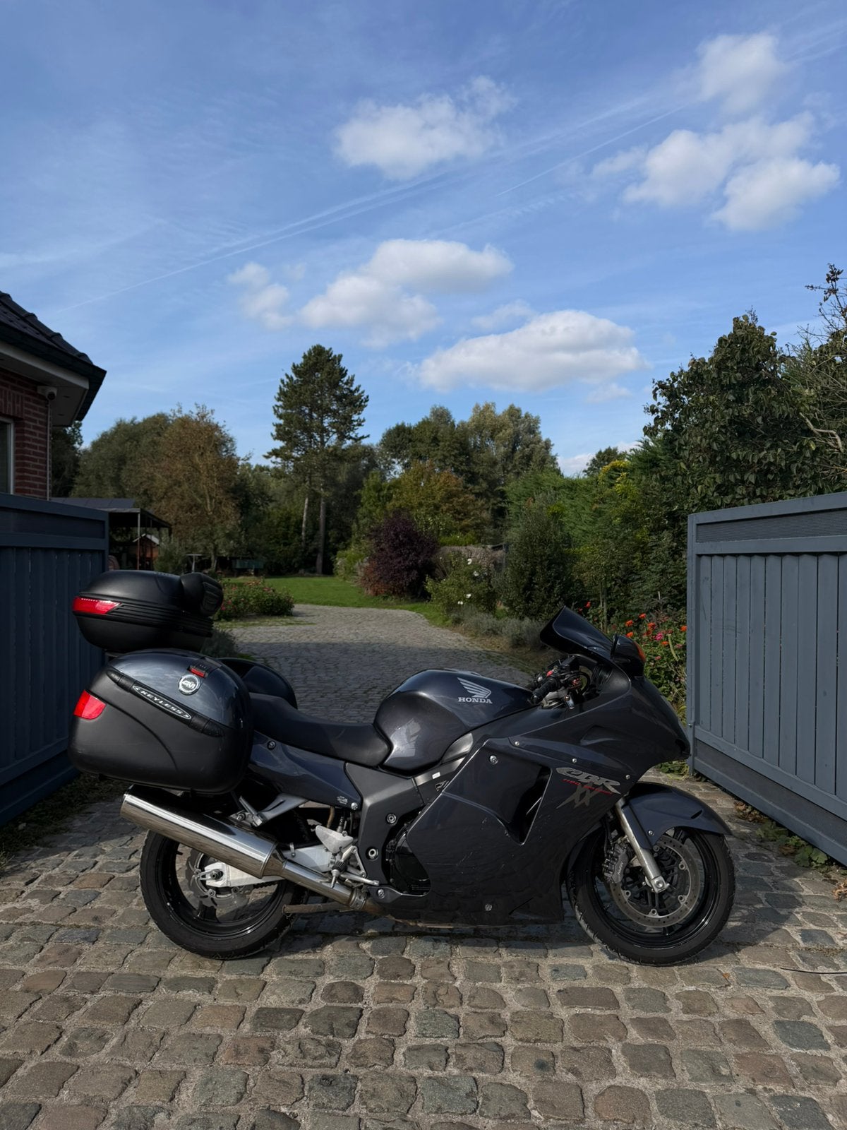 Honda CBR 1100XX Super Blackbird @AelbrechtMotors, Entreprise