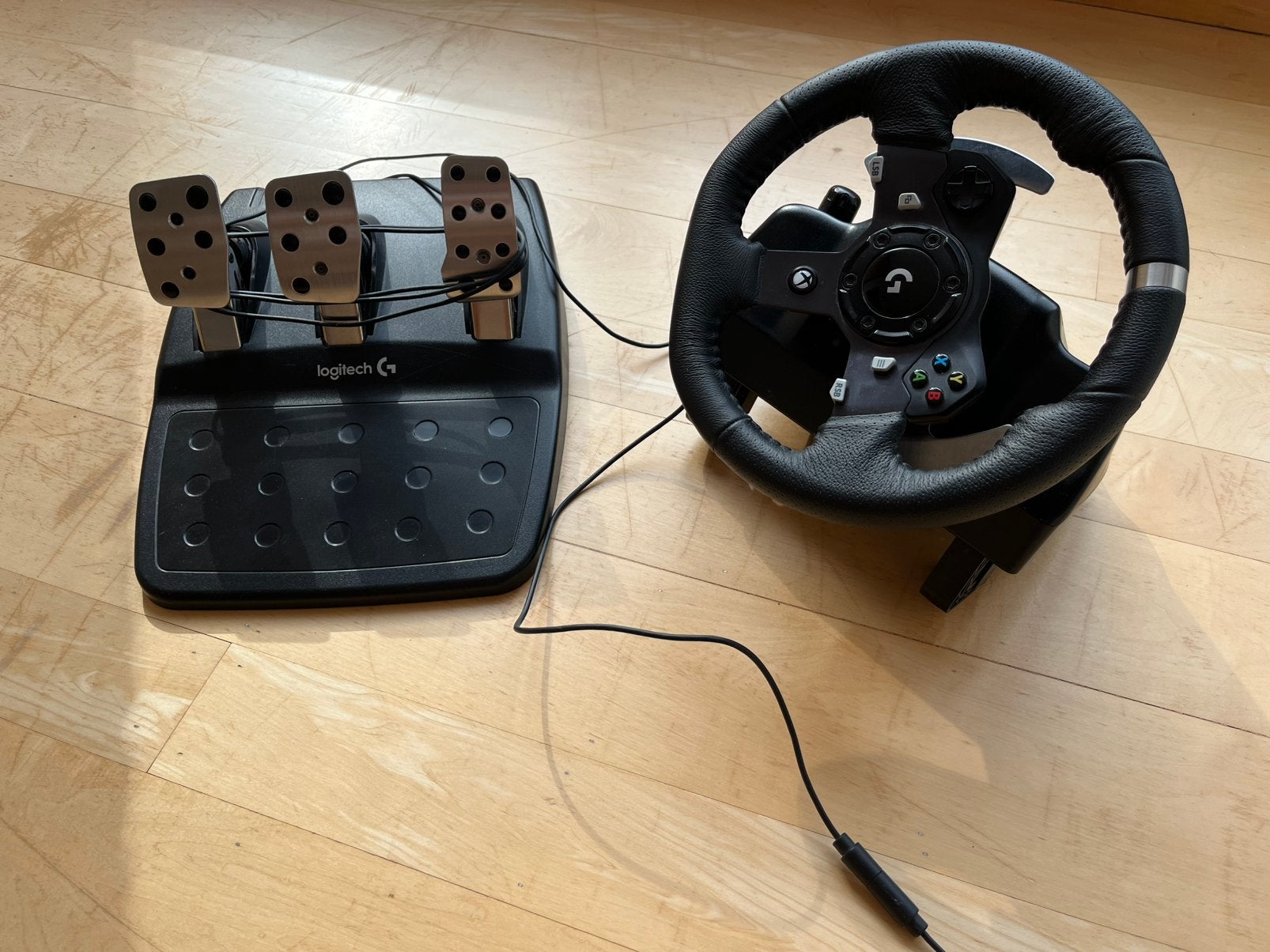 Logitech race stuur met pedalen, Computers en Software, Ophalen, Zo goed als nieuw