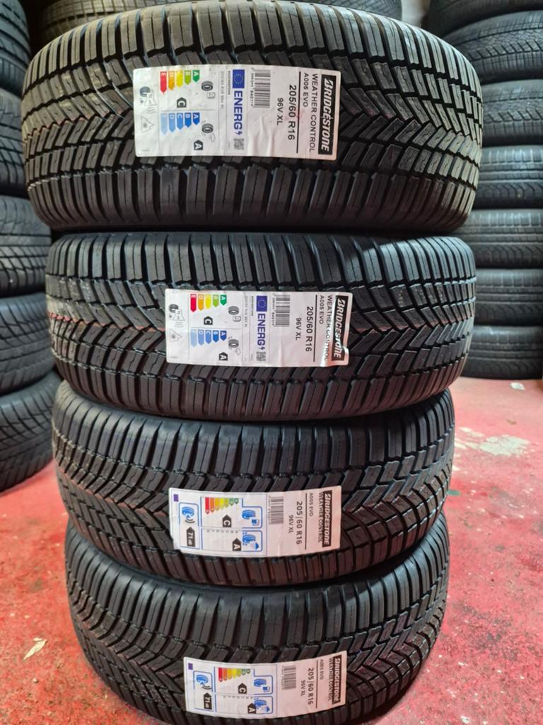 4 NIEUWE Bridgestone 205/60/16 banden, Ophalen, Nieuw