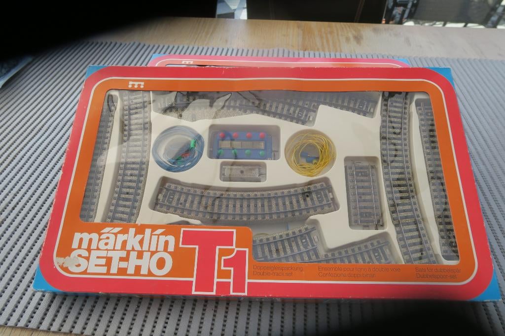 Märklin uitbreidingset : 2x set T1 , 1x set E, Hobby en Vrije tijd, Modeltreinen | H0, Wisselstroom, Gebruikt, Rails, Ophalen of Verzenden