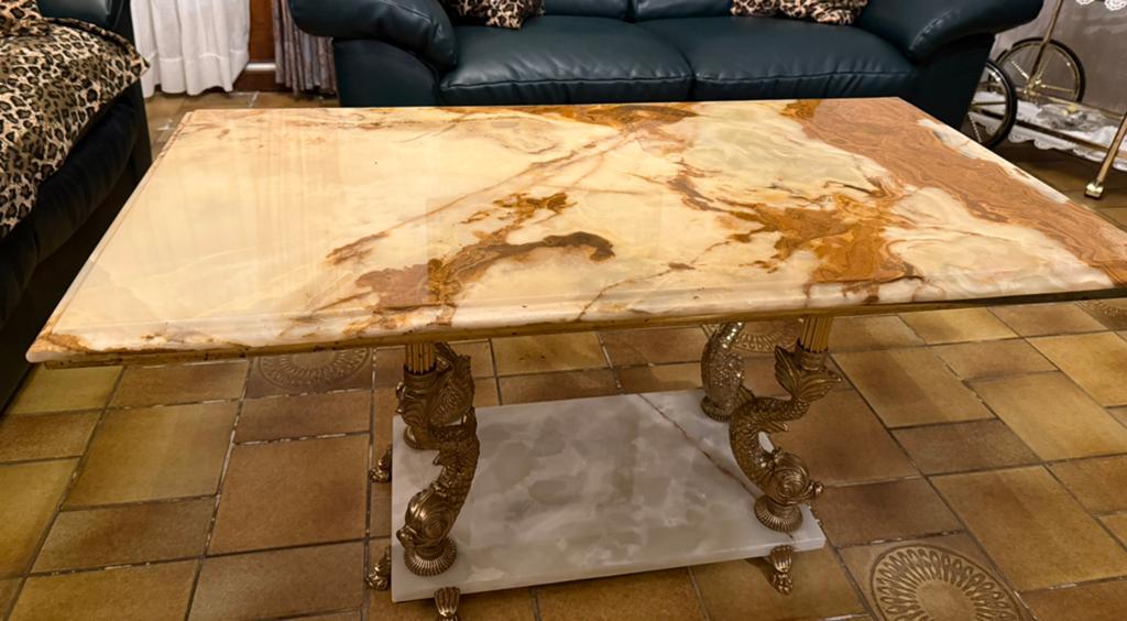 Table basse classique avec plateau en onyx, Enlèvement, Utilisé