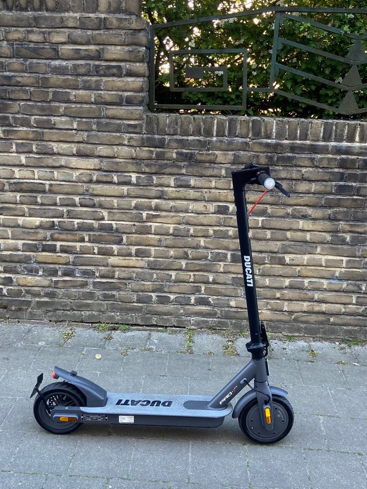 Ducati step, Vélos & Vélomoteurs, Enlèvement, Comme neuf
