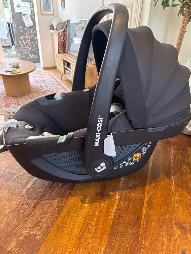 Maxi-Cosi Pebble baby autostoel – goede staat, Kinderen en Baby's, Autostoeltjes, Ophalen, Autogordel of Isofix, Gebruikt, Zijbescherming