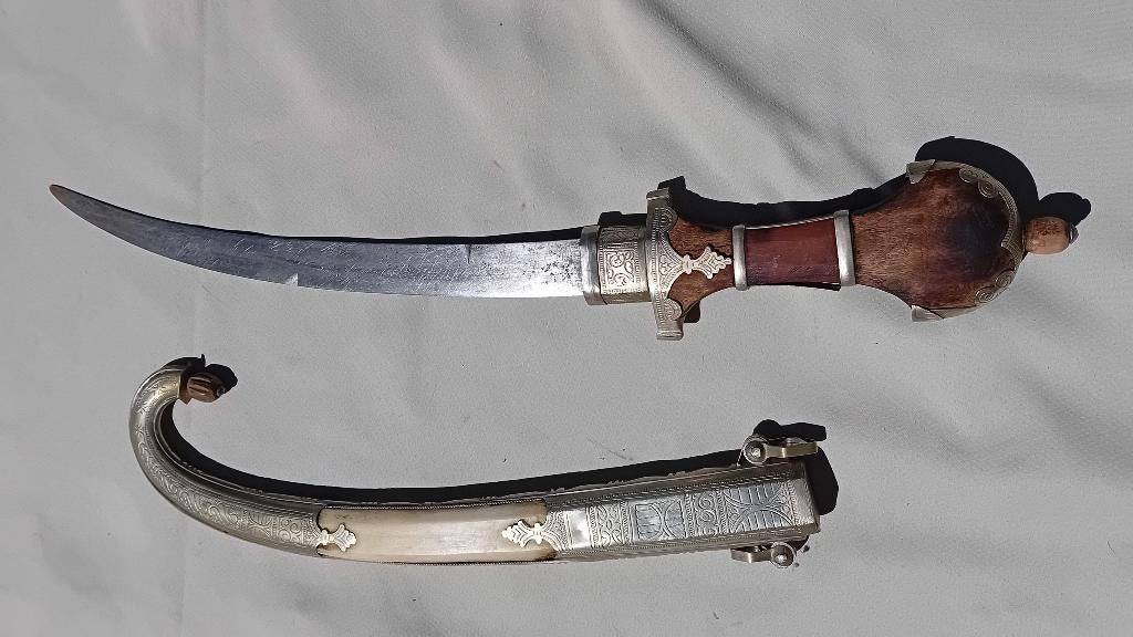 Grote antieke Noord-Afrikaanse dolk, Ophalen of Verzenden, Landmacht, Mes of Dolk