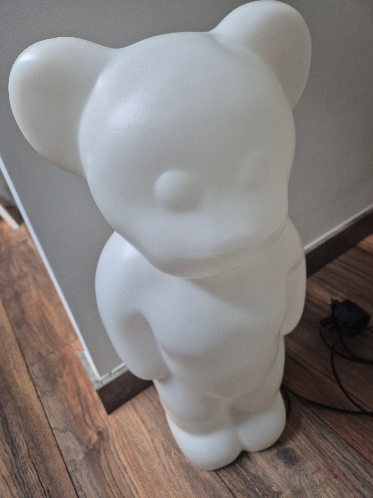 Lumibar d'Elmar Flototto, Enlèvement