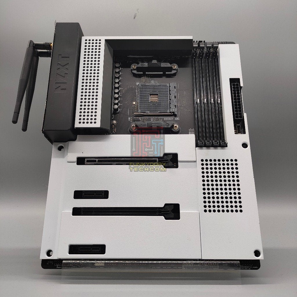 carte mere nzxt blanche am4, Computers en Software, Moederborden, DDR4, Ophalen of Verzenden, Zo goed als nieuw, Socket AM4