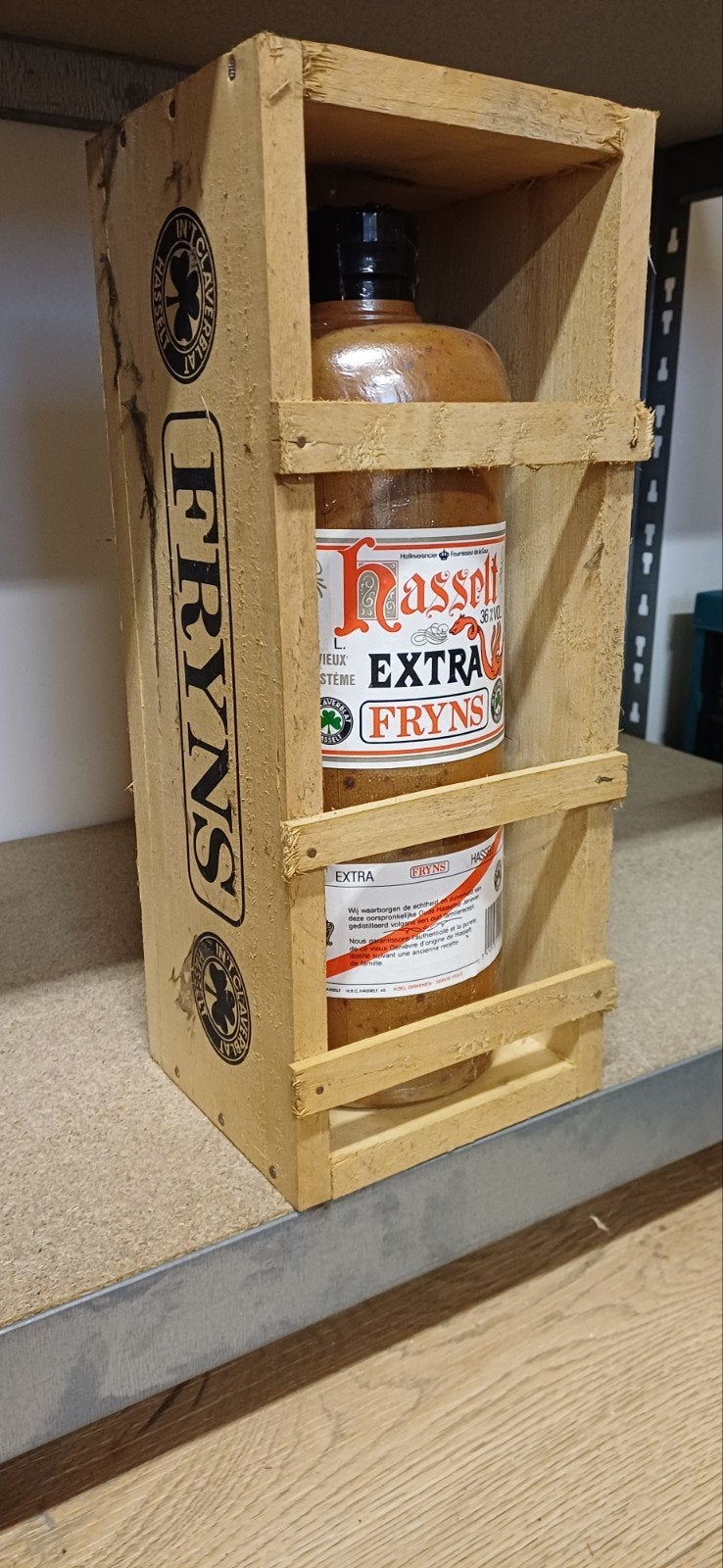 Vintage volle fles jenever jaren 70, Ophalen