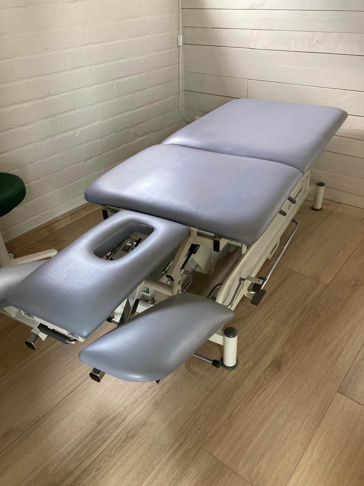 Behandeltafel / massage tafel / Manumed, Enlèvement, Comme neuf, Table de massage