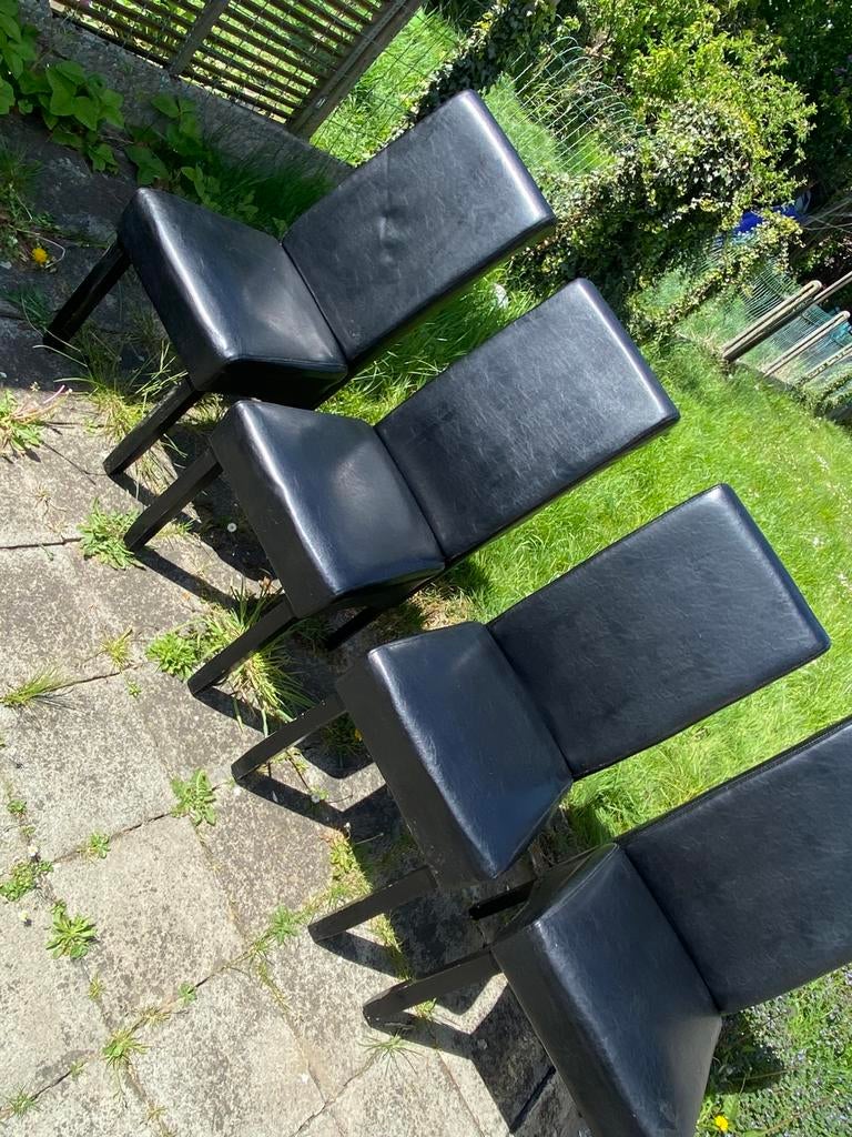 Set van 4 zwarte eetkamerstoelen - Lederlook / Kunstleer, Huis en Inrichting, Stoelen, Ophalen, Zwart, Zo goed als nieuw, Leer