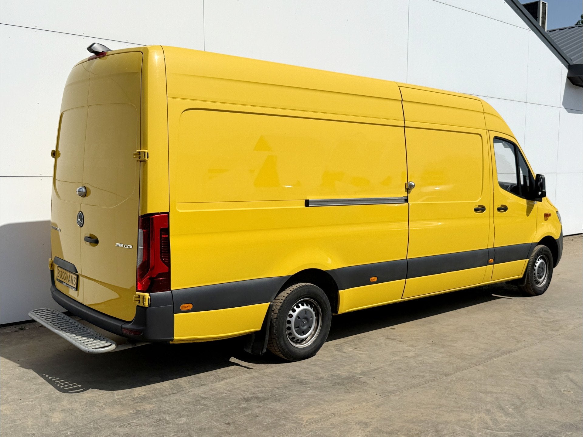 Mercedes-Benz Sprinter 315 1.9 CDI Pakketbus L3H2 Tussenscho, Achterwielaandrijving, Gebruikt, 110 kW, 4 cilinders