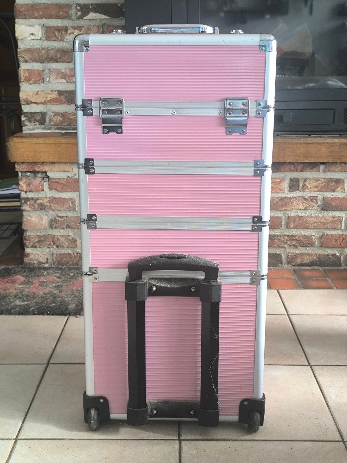 trolley esthétique, Plastique dur, Moins de 35 cm, Comme neuf, Enlèvement