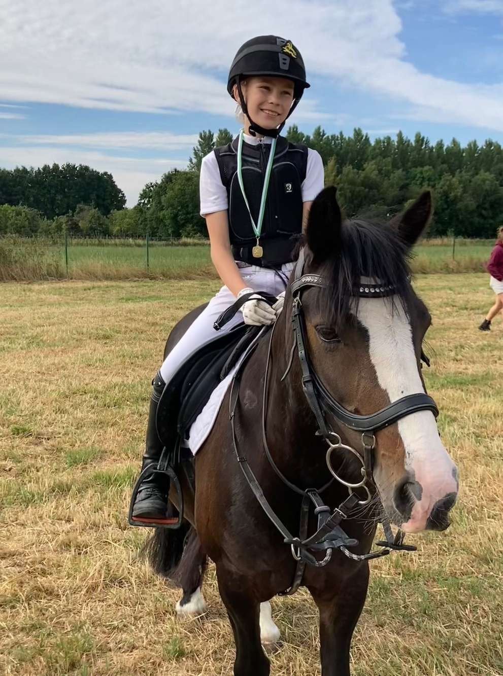 B pony gezocht!!  OMGEVING GEEL, Ophalen