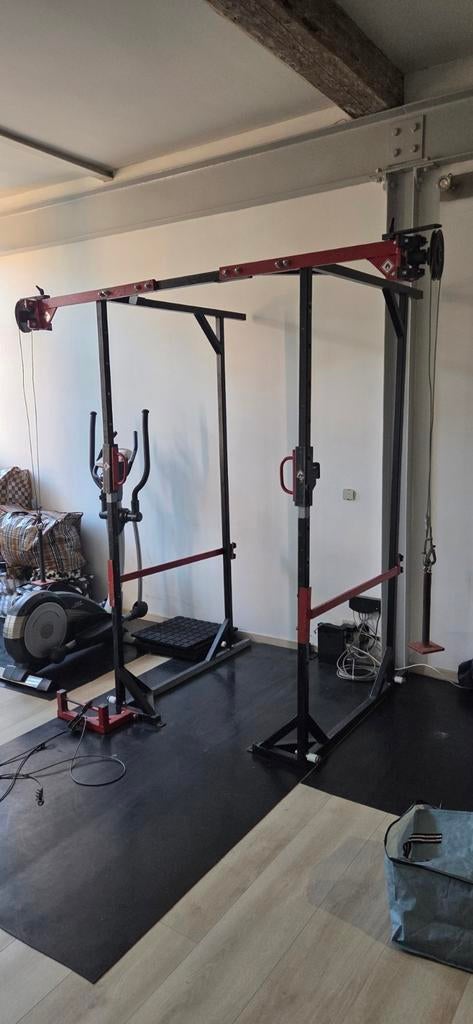 Self gemaakt Cage voor bene oefen, Sport en Fitness, Ophalen, Gebruikt, Benen, Fitnessbank