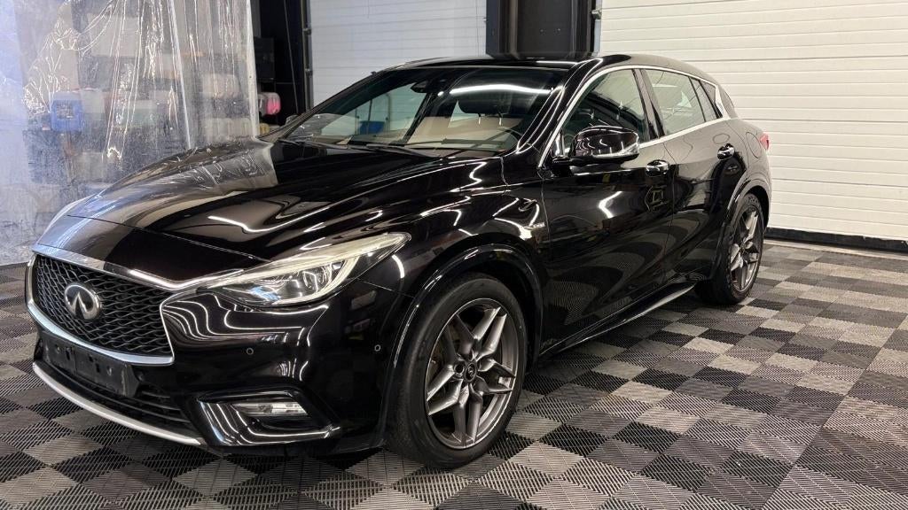 Infiniti Q30 2.2d AUTOMATIQUE bj.2016 Euro 6, Auto's, Automaat, Zwart, Leder, Bedrijf