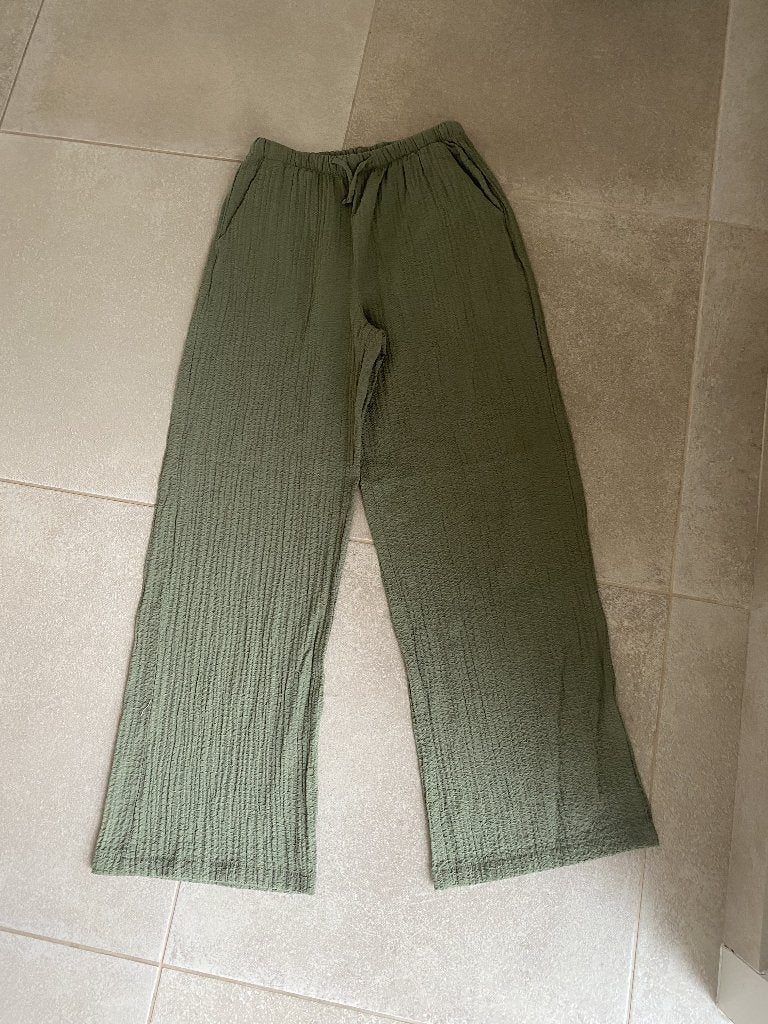 Kakigroene wijde broek H&M, Kinderen en Baby's, Kinderkleding | Maat 146, Broek, Gebruikt, Meisje, H&M