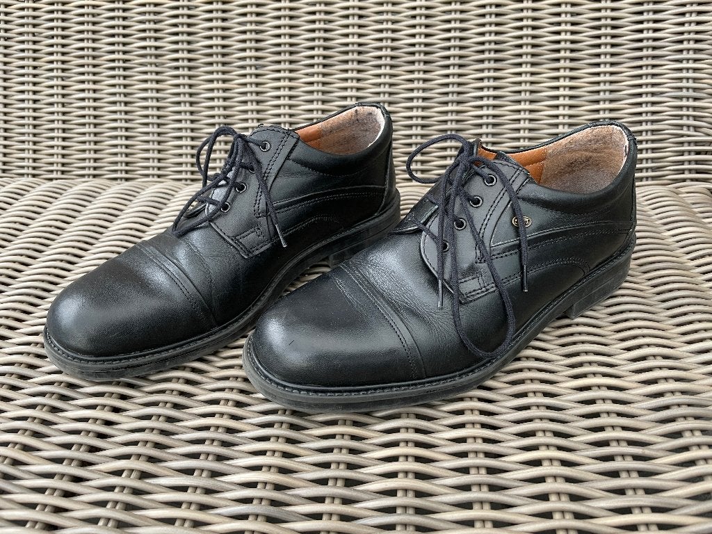 Leder herenschoenen maat 42 / NIEUWSTAAT, Kleding | Heren, Schoenen, Ophalen of Verzenden, Zo goed als nieuw, Zwart