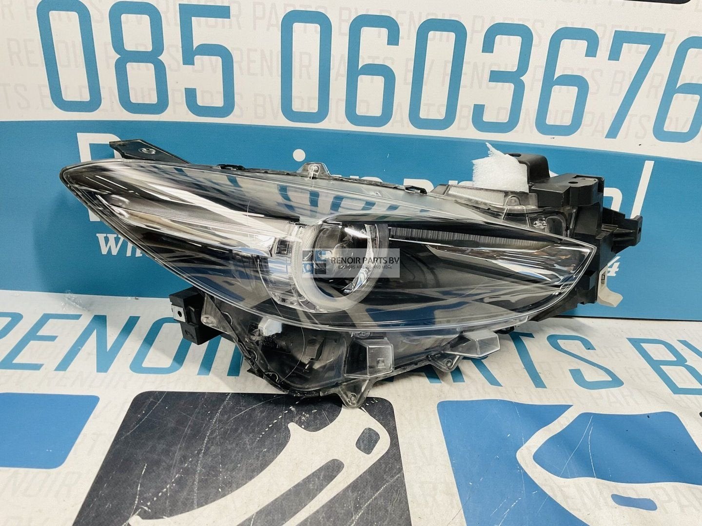 Koplamp Mazda 3 Full Led B63051030 Rechts 2-i7-4768N, -, Utilisé, -, Enlèvement ou Envoi