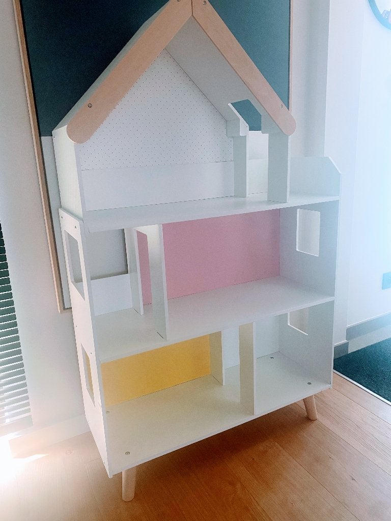Poppenhuis, Enfants & Bébés, Jouets | Maisons de poupées, Enlèvement, Comme neuf, Maison de poupées