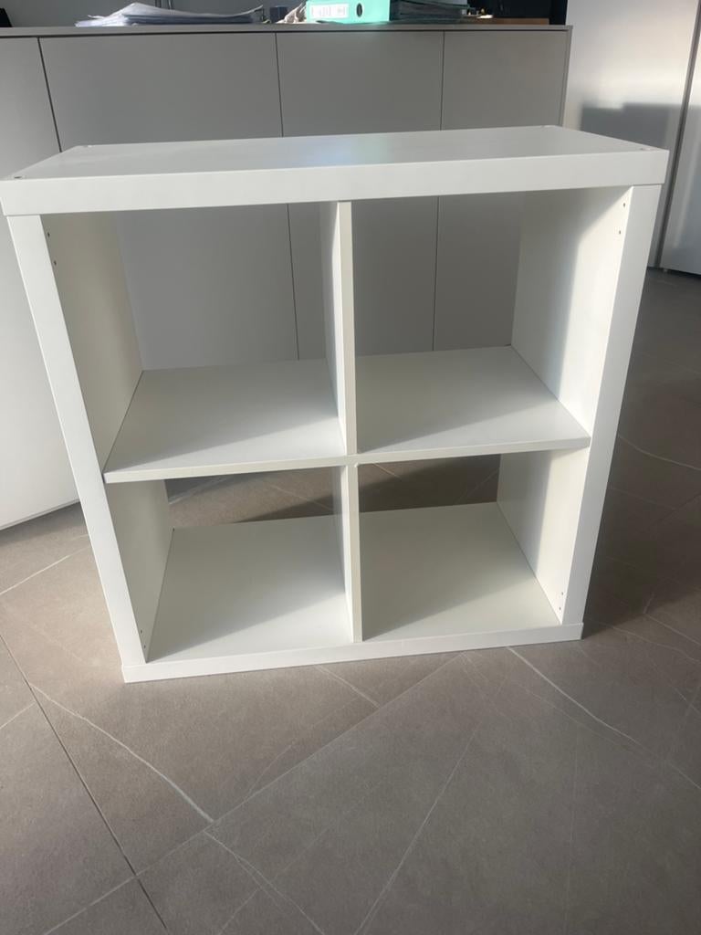 Wit opbergkastje ikea, Huis en Inrichting, Kasten | Stellingkasten, Ophalen, Zo goed als nieuw
