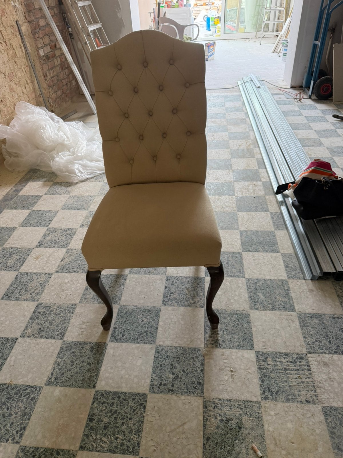 Sale a mangez en parfait etat a vendre, Enlèvement