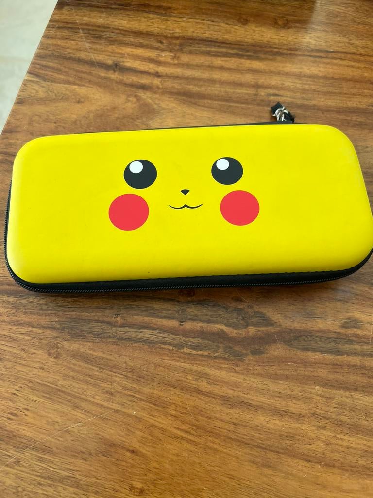 Hoes Nintendo Switch of Lite, Games en Spelcomputers, Spelcomputers | Nintendo Portables | Accessoires, Ophalen, Zo goed als nieuw