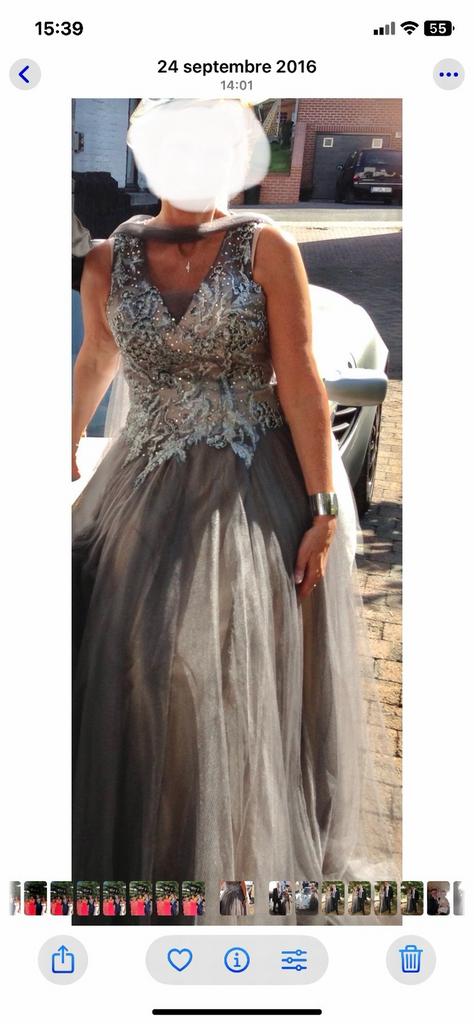 Superbe robe argent/ beige irisé avec etole en voile., Enlèvement, Comme neuf, Autres couleurs, Autres types