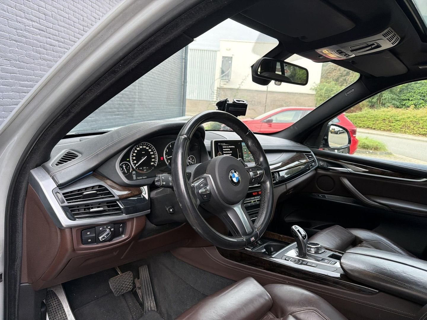 BMW X5 xDrive50i High Executive 7p., Auto's, Automaat, X5, Navigatiesysteem, 357 g/km
