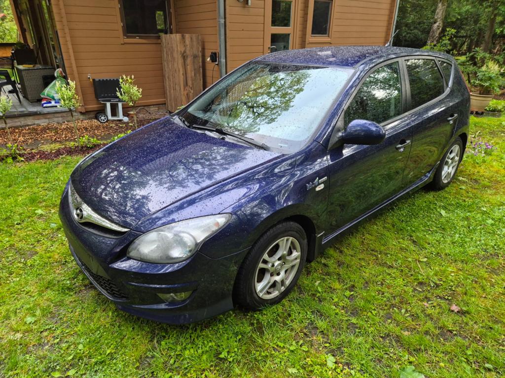 Heel mooie Hyundai i30 1.6 CRDi - Heel propere staat, Voorwielaandrijving, Euro 5, Stof, Zwart