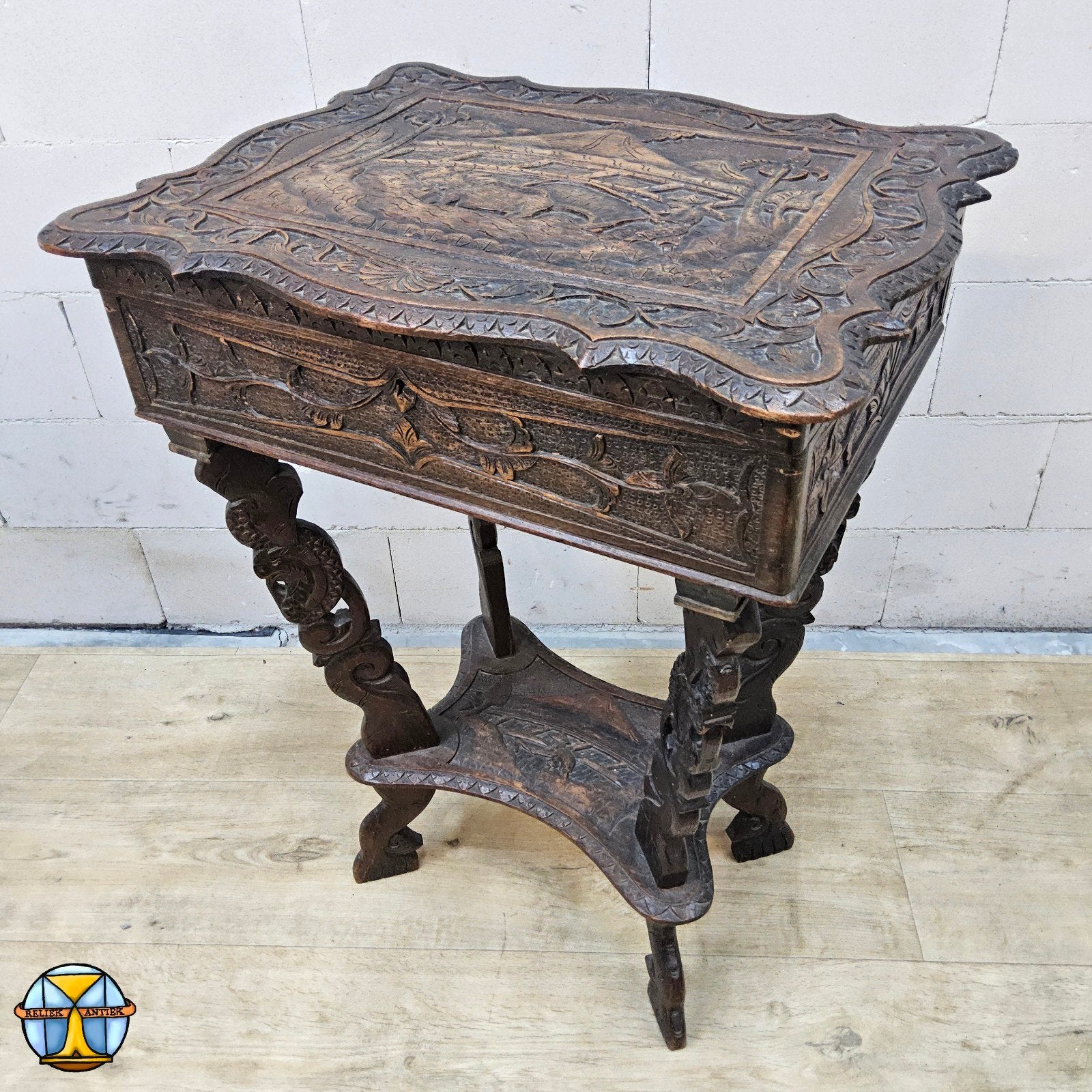 Vintage Indonesisch houtsnijwerk bijzettafel / opberg tafel, Ophalen of Verzenden