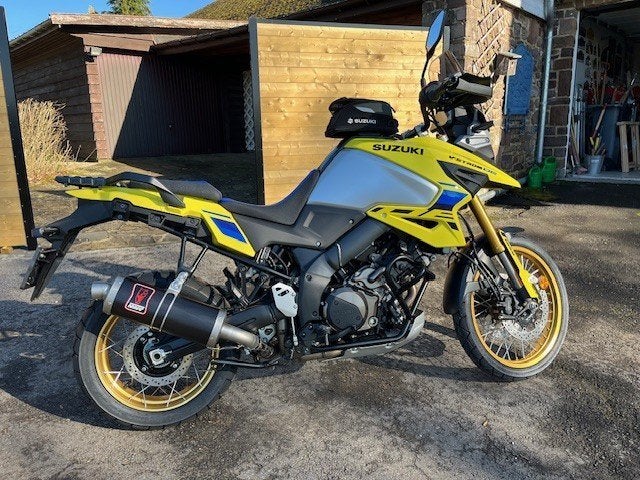 SUZUKI DE1050, Motos, Motos | Suzuki, Permis Moto A, Tourisme, Plus de 35 kW, 2 cylindres
