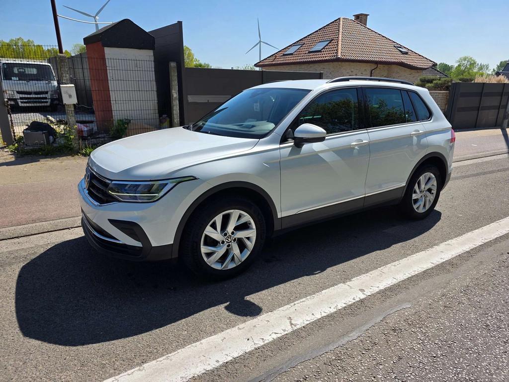 Volkswagen Tiguan 2.0 TDi SCR 4Motion Life Business DSG 1°E, Auto's, Automaat, Stof, Gebruikt, 4 cilinders