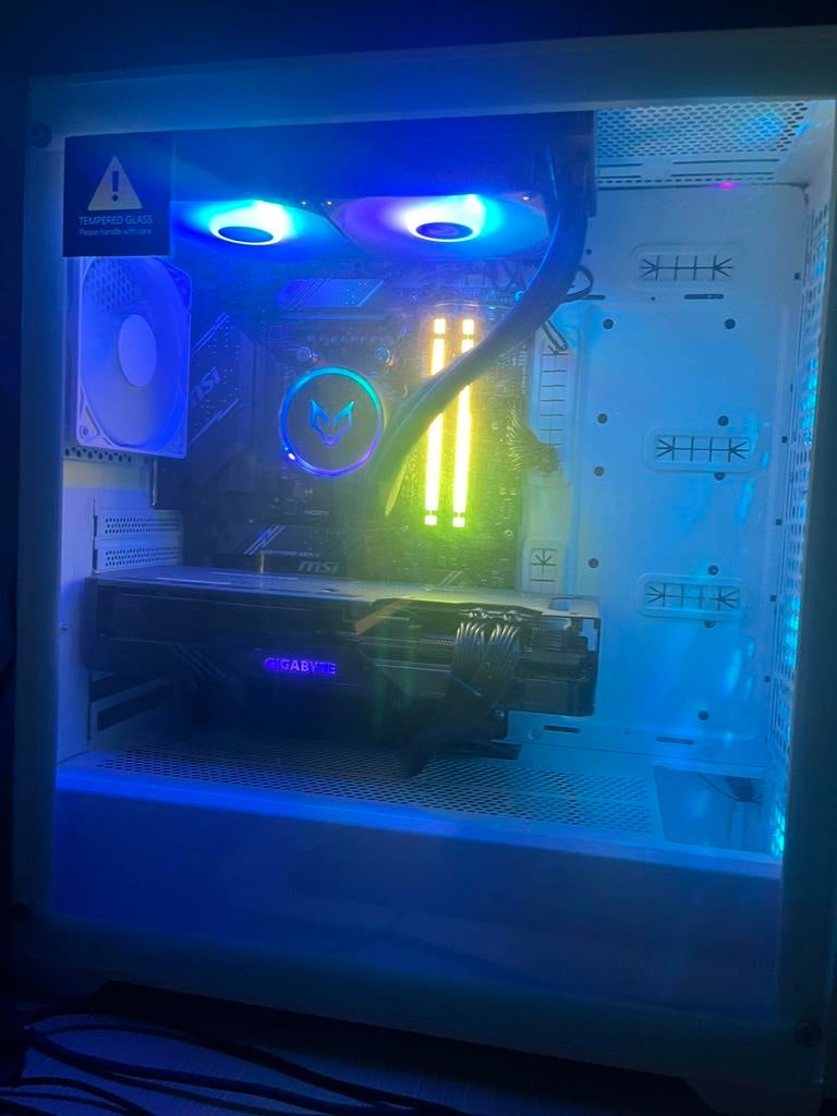 PC Gaming Next-Gen (Ryzen 5 9600X & RX 7700 XT) - Comme Neuf, Informatique & Logiciels, Ordinateurs de bureau, Comme neuf, 4 Ghz ou plus