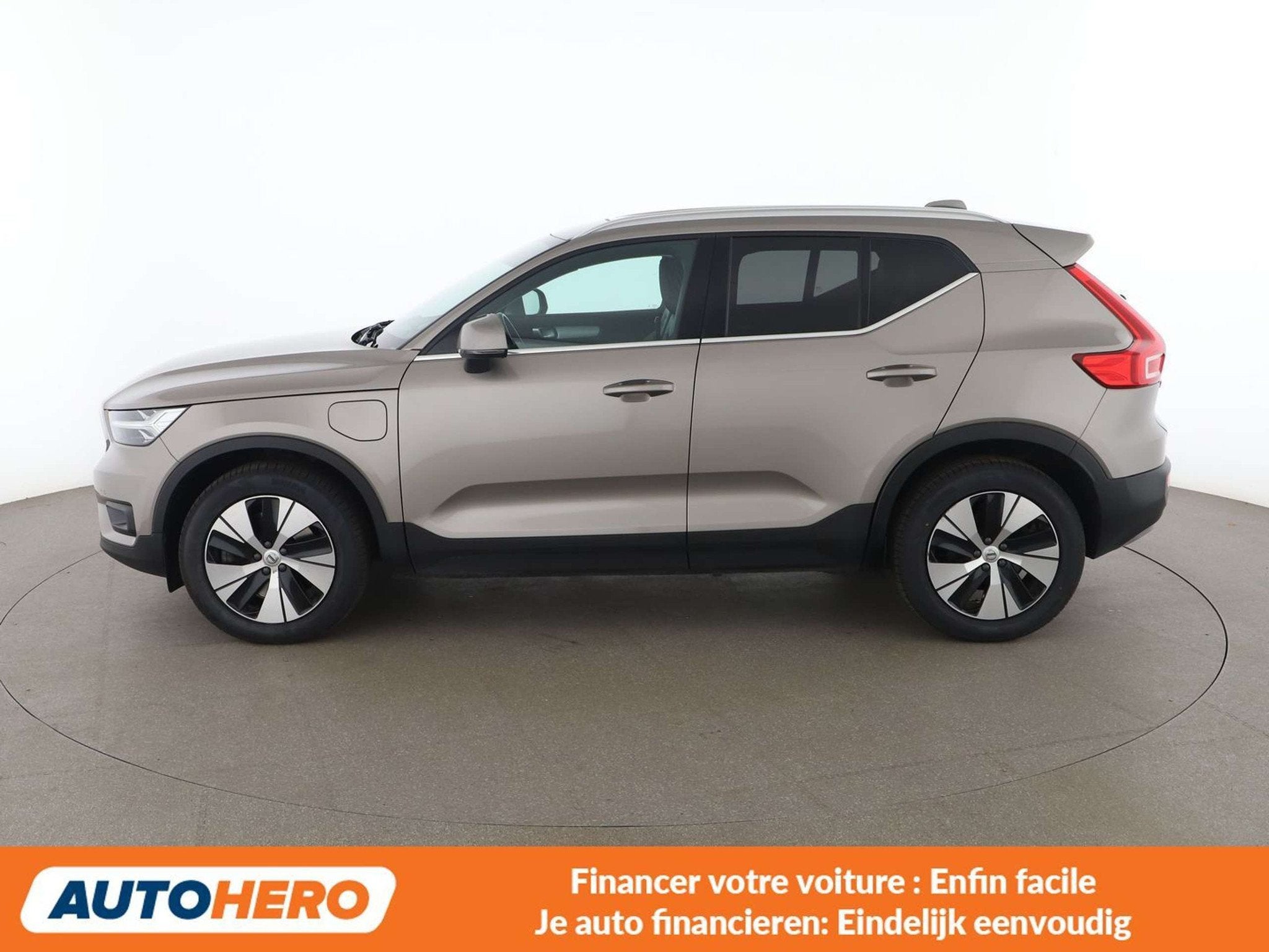 Volvo XC40 1.5 T5 Plug-in Hybrid Inscription Expr 2WD, Auto's, Gebruikt, 192 kW, 41 g/km, Leder