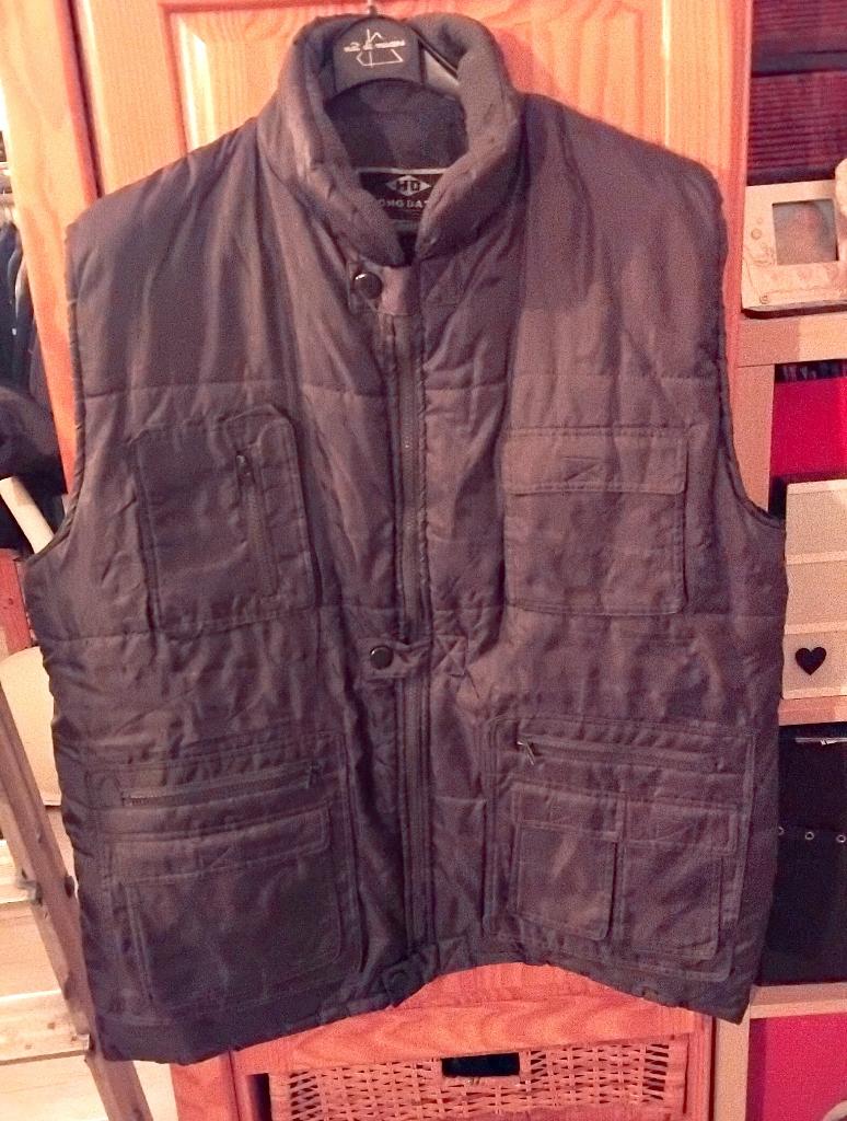Doudoune homme hiver, Enlèvement