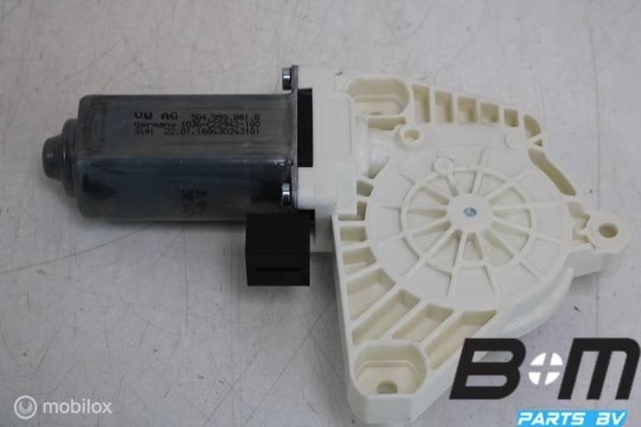 Raammotor linksvoor VW Passat B8 5Q4959801B, Utilisé