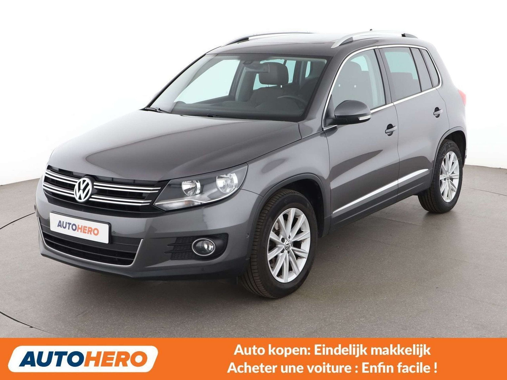 Volkswagen Tiguan 1.4 TSI Sport & Style BlueMotion Tech, Autos, Argent ou Gris, Achat, 1505 kg, 5 portes