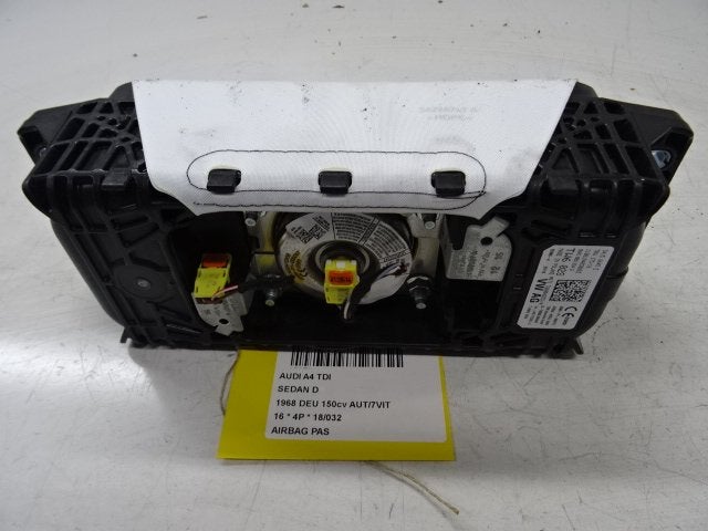 AIRBAG PASSAGIER Audi A4 (B9) (01-2015/11-2019) (8W0880204D), Gebruikt, Audi