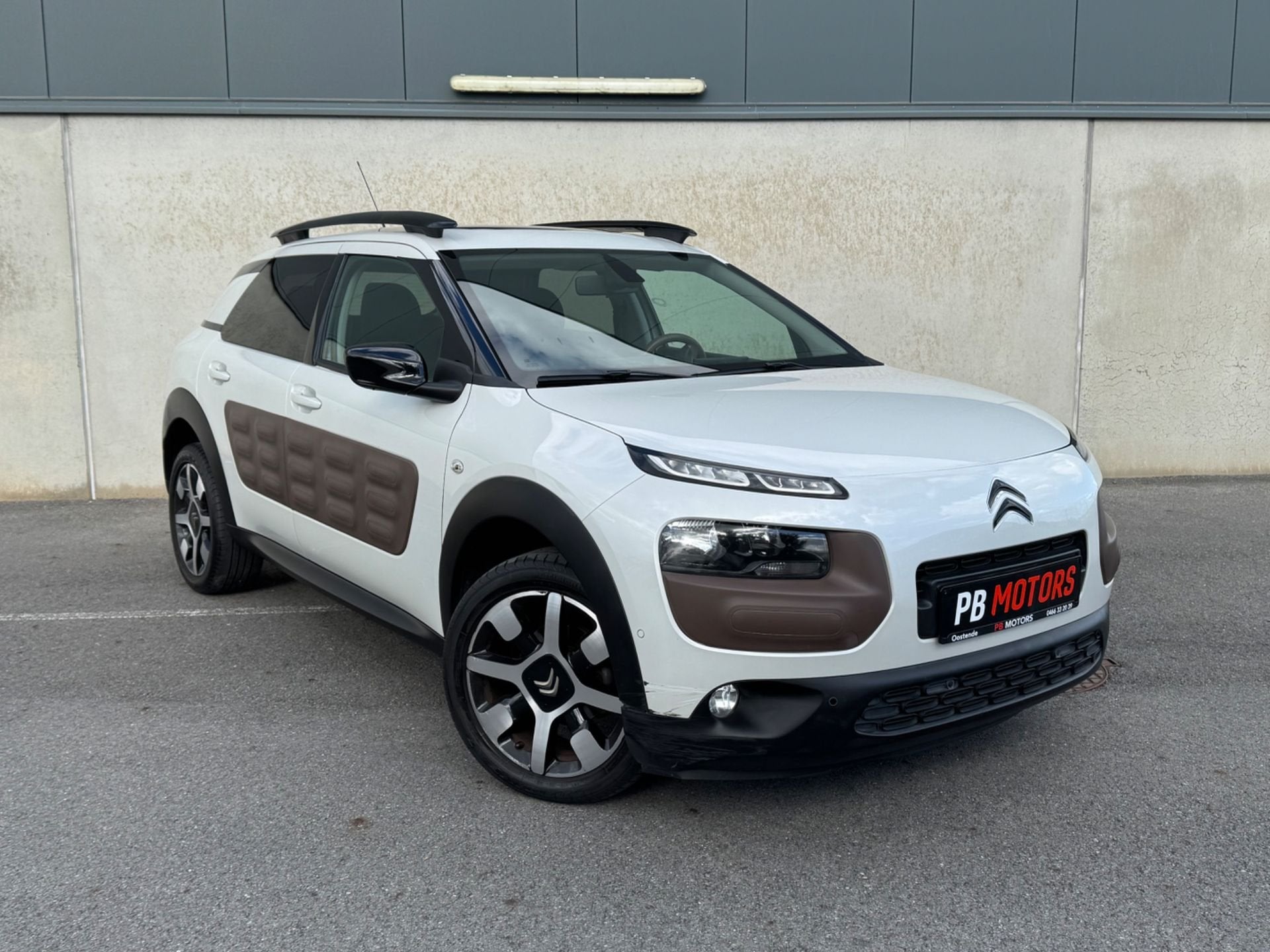 CITROËN C4 CACTUS 1.2 PURETECH SHINE EAT6 – 2017 – AUTO, 118 g/km, Gebruikt, 1199 cc, Wit