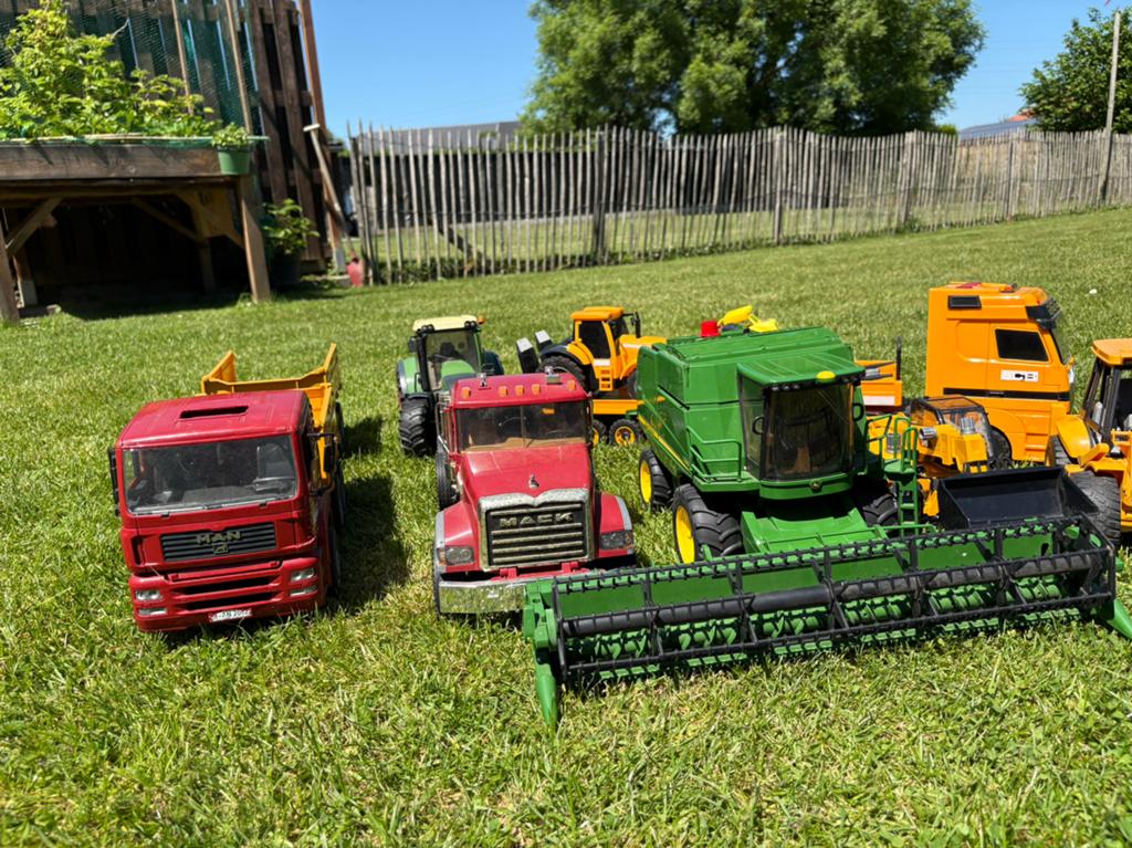 Les gros camions et tracteurs de Bruder, entre autres, Enlèvement, Utilisé