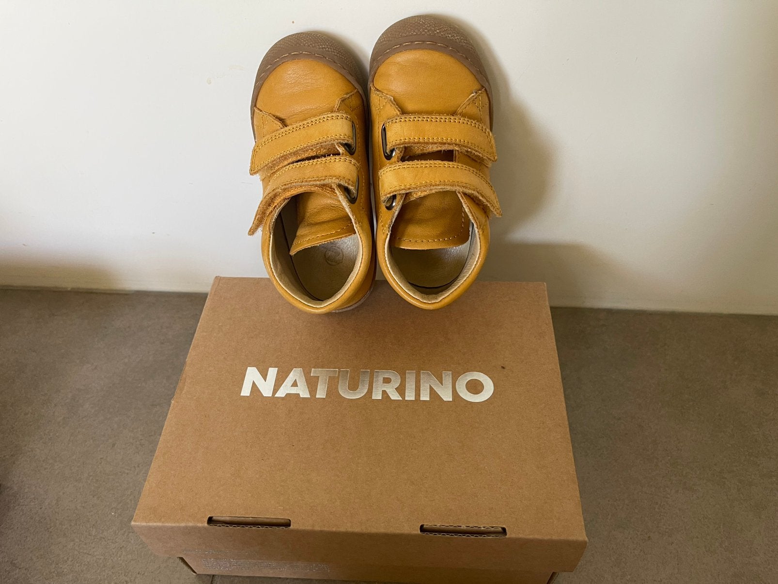 Naturino hele babyschoentjes van leer maat 22, Enlèvement ou Envoi, Comme neuf