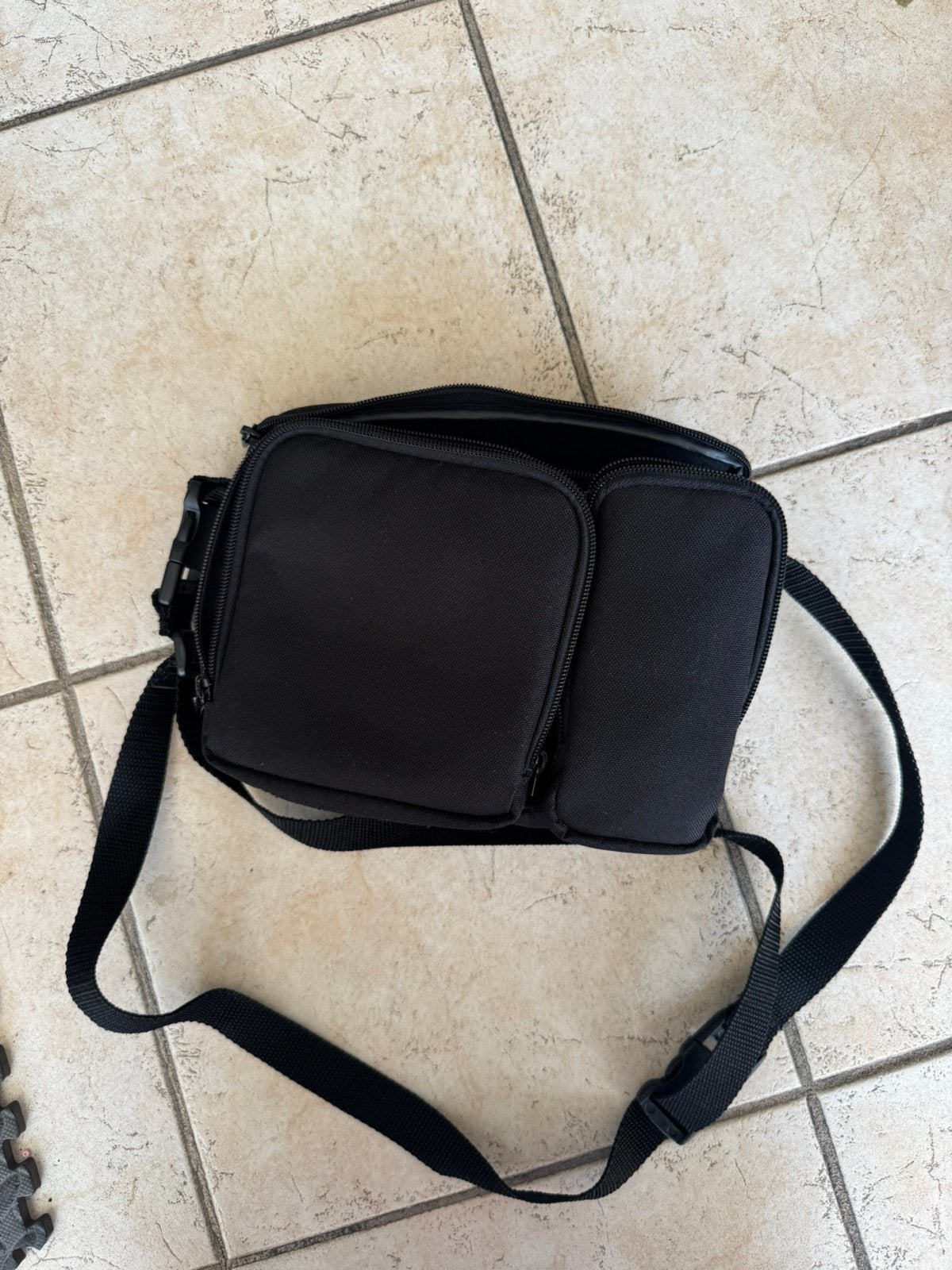Multi-Pocket Shoulder Bag, Ophalen, Zo goed als nieuw